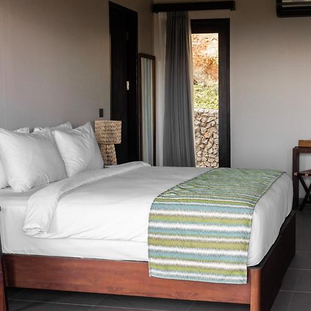 Menjaga Bay Hotel ลาบวนบาโจ ภายนอก รูปภาพ