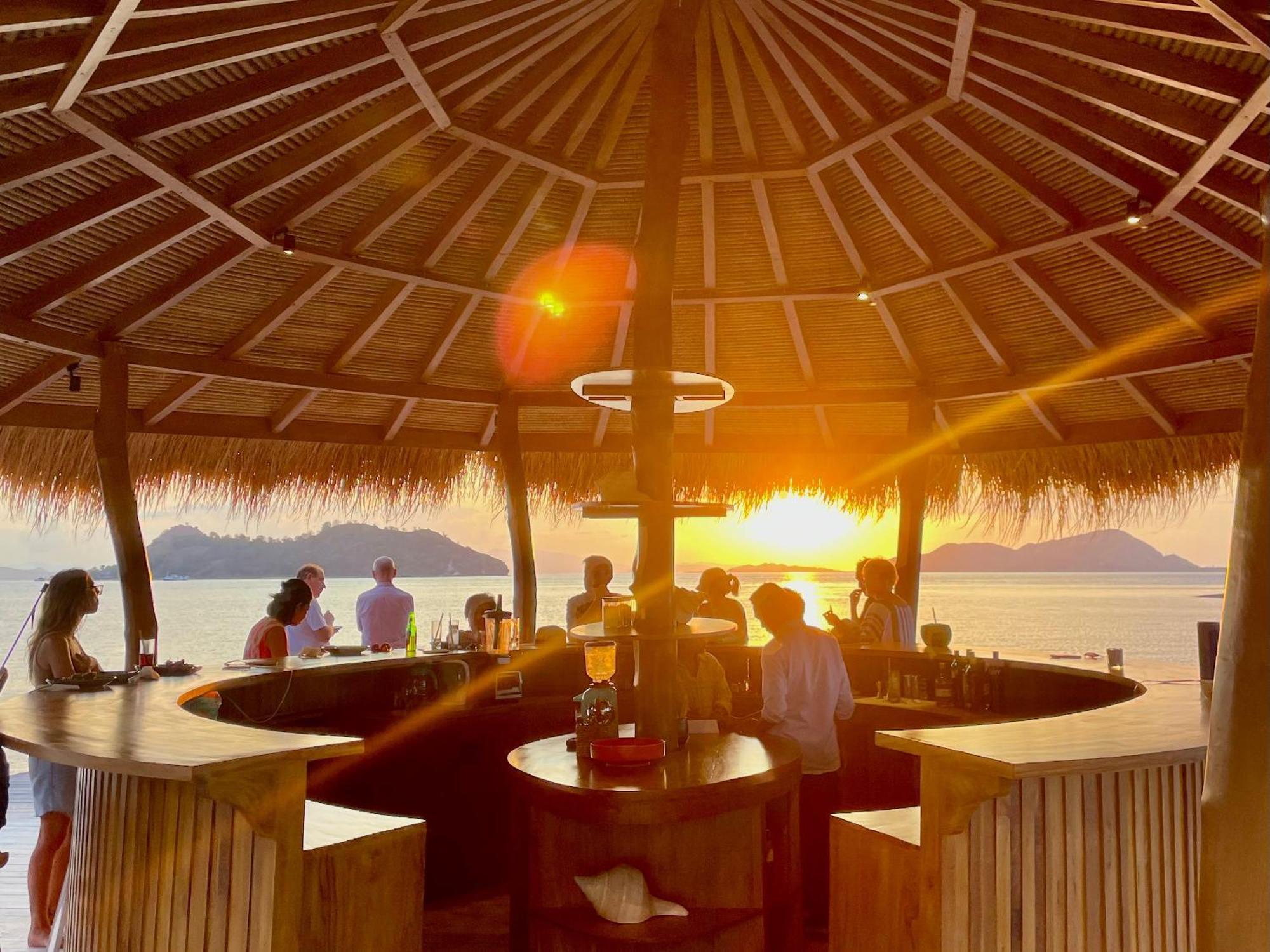 Menjaga Bay Hotel ลาบวนบาโจ ภายนอก รูปภาพ