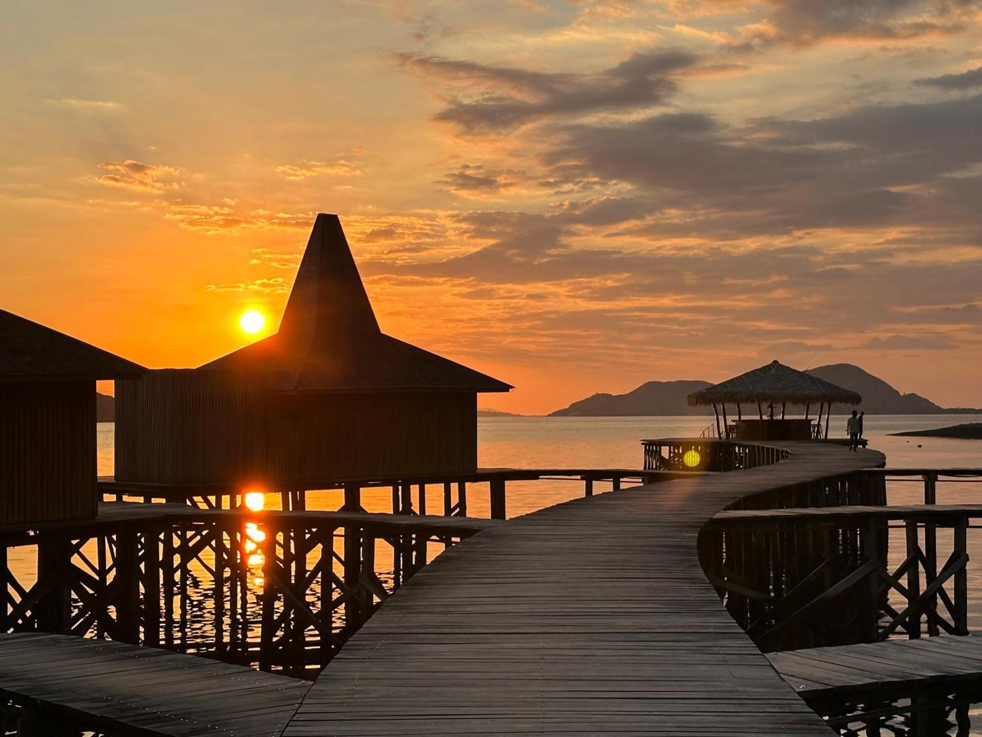 Menjaga Bay Hotel ลาบวนบาโจ ภายนอก รูปภาพ